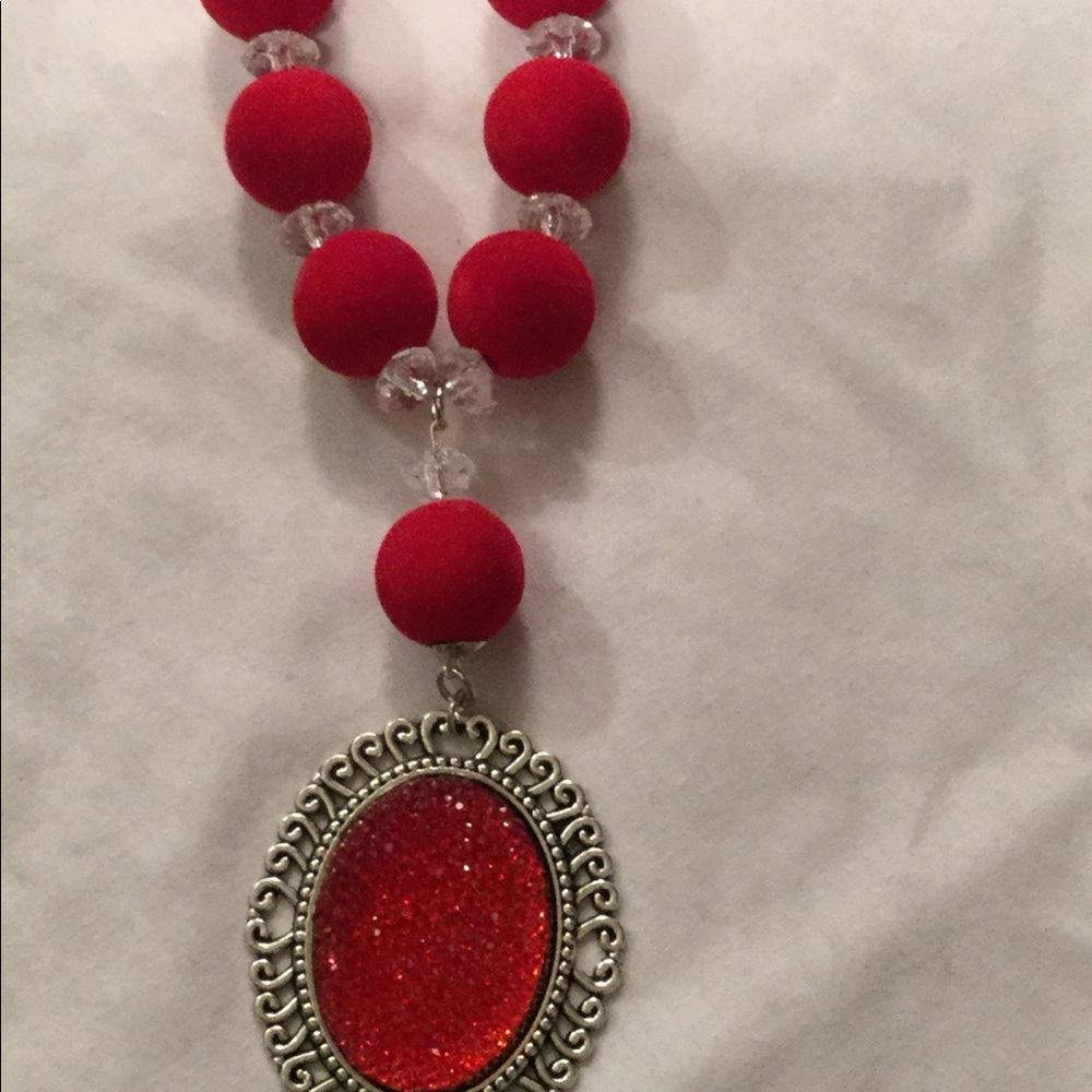 Red Cameo Statement Necklace - Picture 4 of 8
